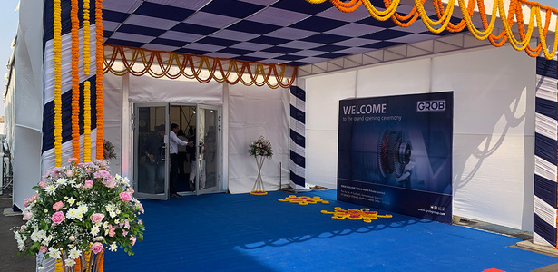 [Translate to cn:] GROB Indien Eröffnung 