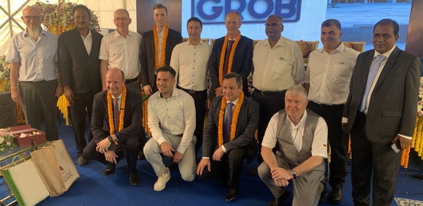 [Translate to cn:] GROB Indien Eröffnung 